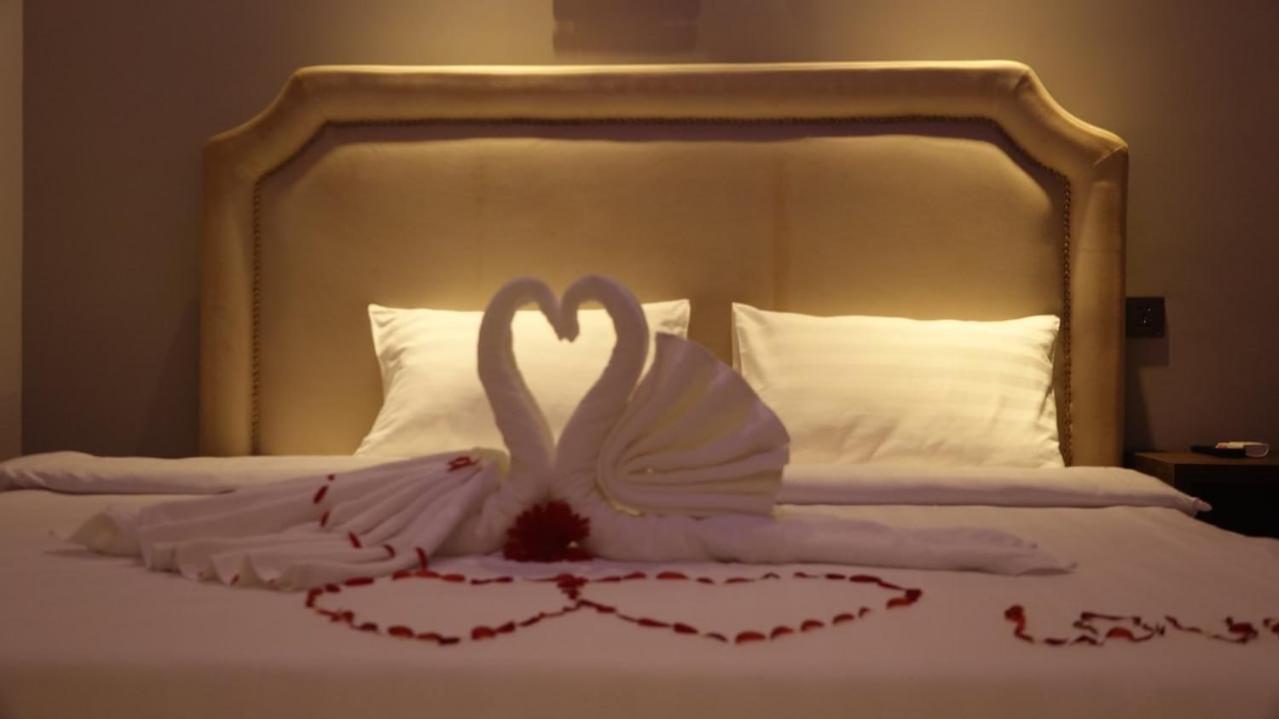 Sawadee Suorsdei Boutique Hotel Kampot Luaran gambar
